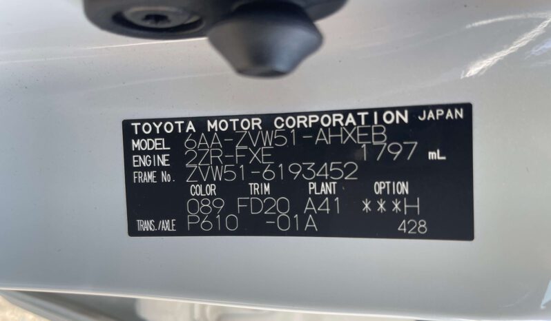 
								Toyota Prius full									
