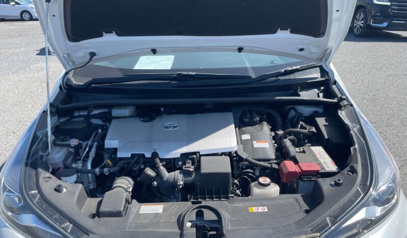
								Toyota Prius full									