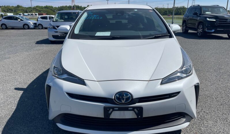
								Toyota Prius full									