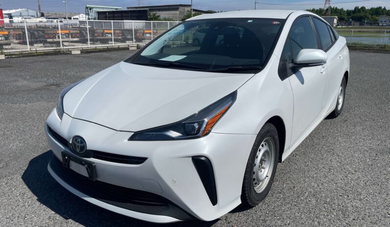 
								Toyota Prius full									