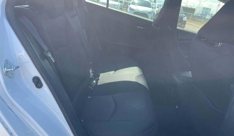 
								Toyota Prius full									