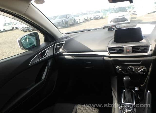 
								MAZDA AXELA 2017/4 15C full									