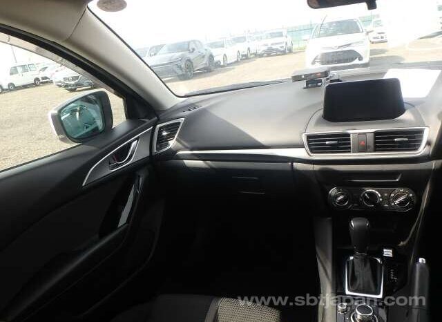 
								MAZDA AXELA 2017/4 15C full									