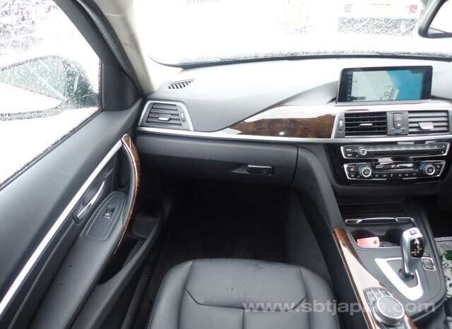 
								BMW 3 SERIES 2017/5 320I TOURING LUXURY full									