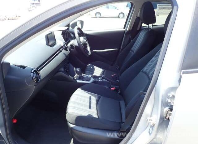 
								MAZDA DEMIO 2018/11 15C full									