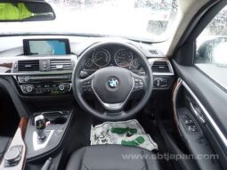 
										BMW 3 SERIES 2017/5 320I TOURING LUXURY full									
