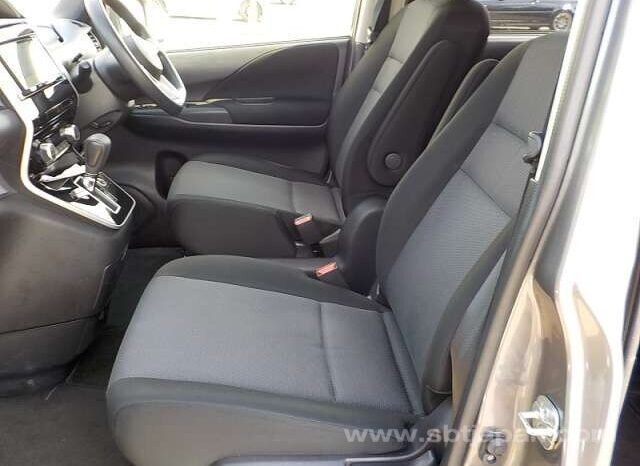 
								NISSAN SERENA XV full									