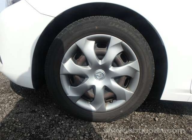 
								MAZDA AXELA 2017/4 15C full									