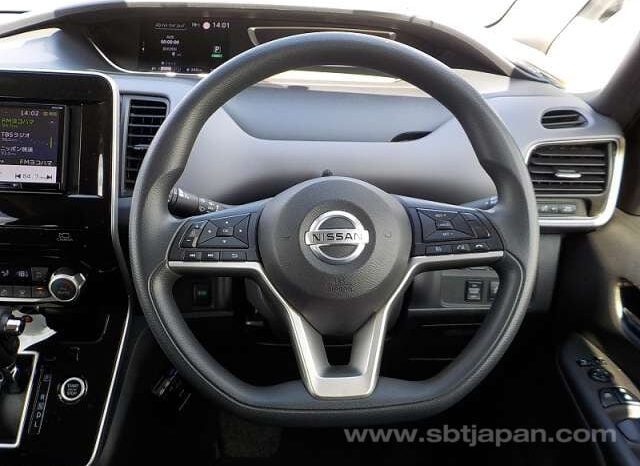 
								NISSAN SERENA XV full									