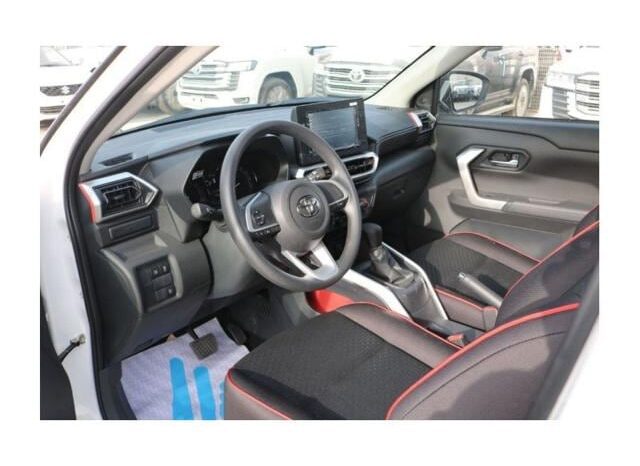 
								TOYOTA RAIZE 2023 1.2L CUV FWD 5 DOORS full									