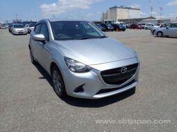 MAZDA DEMIO 2018/11 15C