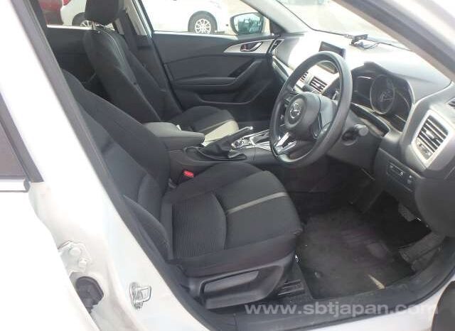 
								MAZDA AXELA 2017/4 15C full									