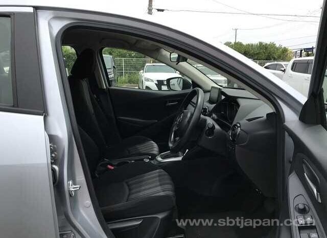 
								MAZDA DEMIO 2018/11 15C full									
