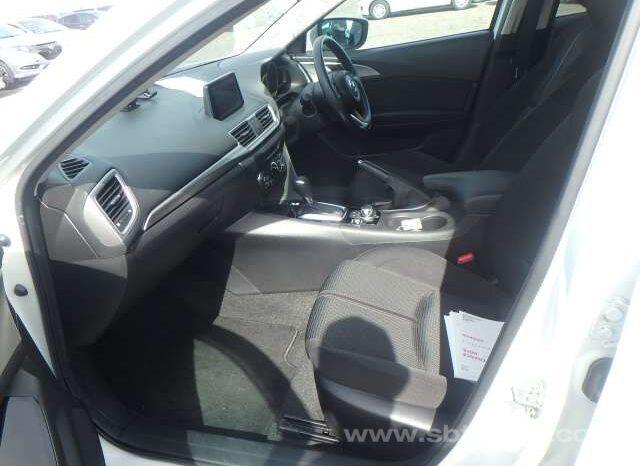 
								MAZDA AXELA 2017/4 15C full									