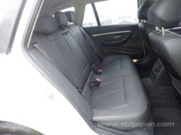 
										BMW 3 SERIES 2017/5 320I TOURING LUXURY full									