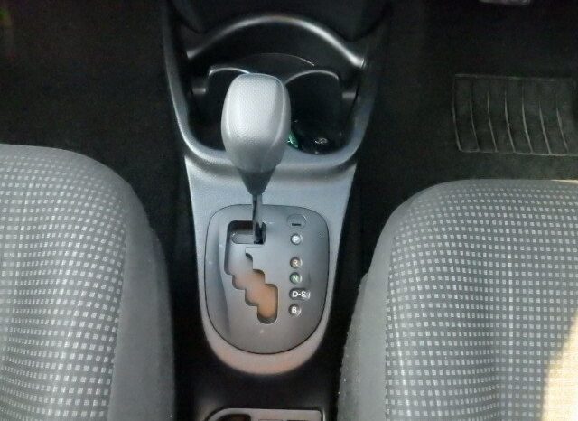 
								TOYOTA VITZ full									