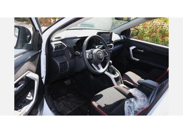 
								TOYOTA RAIZE 2023 GULF SPACE FULL AUTOMATIC full									