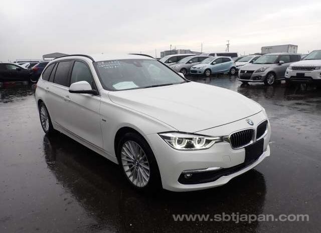 
								BMW 3 SERIES 2017/5 320I TOURING LUXURY full									