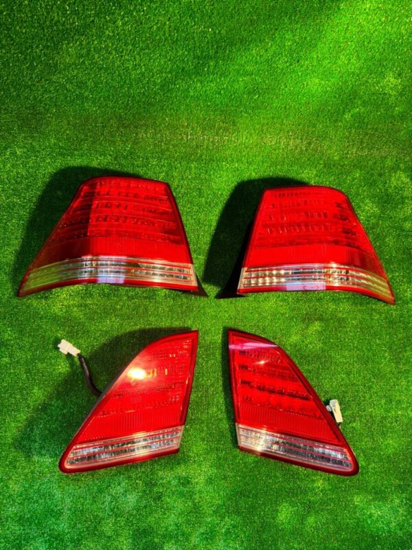 TOYOTA CROWN GRS180 GRS181 GRS182 GRS183 GRS184 Genuine Tail Lamp Set Ichikoh 30-303 30-304 4 pieces