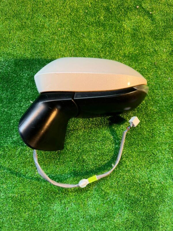 Toyota Sienta NSP170/NHP170/NCP175 Left Door Mirror TOKAIRIKA E13 049850 TR1801JAPAN